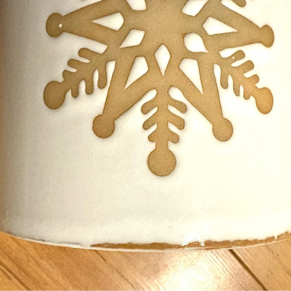 Winter Snowflake White Glazed Terracotta Vase/ Canister/ Flowerpot, 6 in Tall